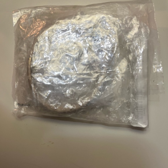 Signature Enamel Bangle - Picture 4 of 4